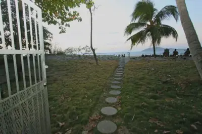 Ocean Front Beach Home Dorme Vue 4 Surf Et Singes Dans Les Arbres