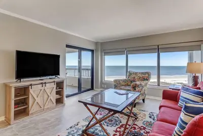 Image de Beachfront Living de luxe avec vue Ă couper le souffle de l'Atlantique