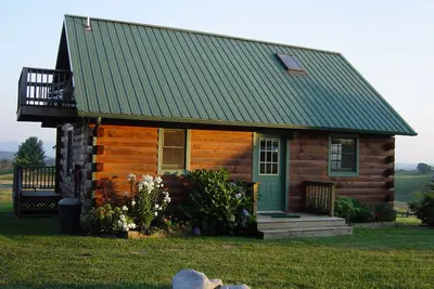 Cozy Log Cabin. 2 m de Virginia Horse Center. 5 m du centre-ville de Lexington