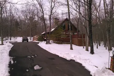 Image de Belle maison en bois rond pour 9 à 13 personnes