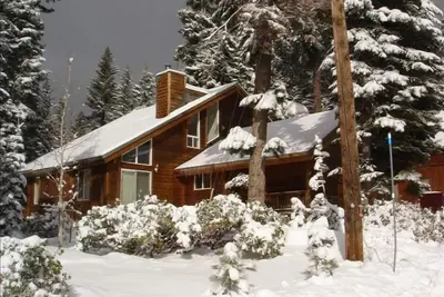 Image de North Shore Lake Tahoe - Près de la station de ski et la plage