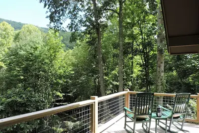 Image de Available August 14-17, 2025, near Fontana Village, paved access & wi-fi