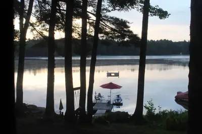 Image de Lakefront Cottage près de Portland