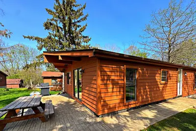 Image de 3 Bedroom 2 Bath Home in Island Club - pour 8 personnes. Parking et accès à la piscine.