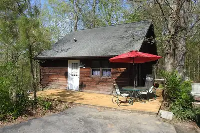 Image de Cabine de pin sur 30 acres! 1 mi. de Carbondale, Il & Siuc Campus