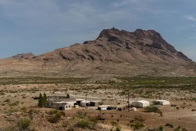 Image de Nouveau! ! Corazones Draw Ranch House - sur 400 acres de terres sauvages du désert de Chihuanhuan