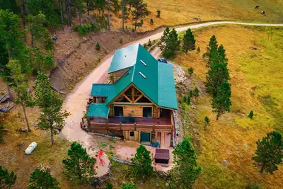 Image de Escapade Black Hills - Alpine Prairie Lodge - Belle cabane en rondins sur 8 acres.