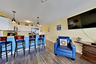 Image de Premium 4 Br Condo avec vues panoramiques sur le lac Érié à Brand New - 10 pers max