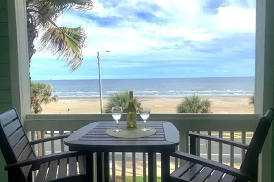 Image de Oceanfront Luxury Condo, vue imprenable sur le golfe, Wifi gratuit, demandez des offres d'hiver