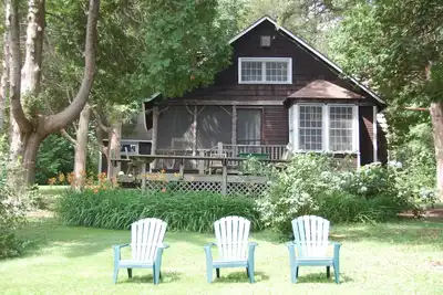 Image de Rustic Lakeside Camp Ă Essex, Ny, sur le lac Champlain