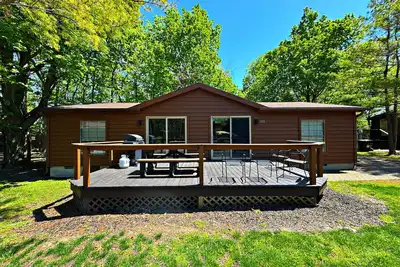 Image de Prenez une pause et visite Put-in-Bay! 3 Br 2 Ba Villa Island Club - 8 personnes