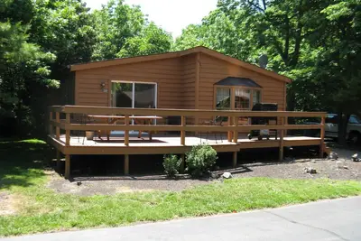 Image de Put-in-Bay Emplacement pour petits groupes jusqu'à 8. 3 Br, 2 Ba. Piscine à proximité.