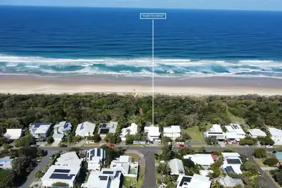 Image de \"Hawthorne\" - Beachfront Home Lorikeet Drive