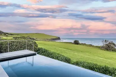 Image de Latitude 34. . . Luxury Beach House. Superbe vue sur l'océan Pacifique + piscine Wet Edge