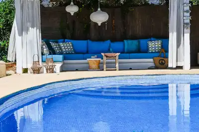 Image de Villa spacieuse dans la vieille urbanisation El Tosalet près des plages