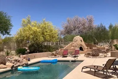 Image de Maison de vacances de 3 Br sur le terrain de golf avec piscine arrière privée / bain à remous / cheminée