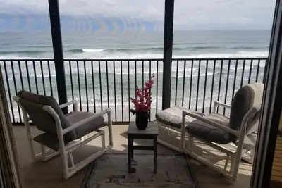 Image de Sandpiper Towers - Soyez à la maison sur la plage!