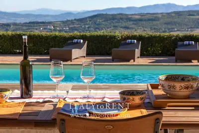 Image de Villa San Valentino est appelée « Terrasse de l'Ombrie » pour la vue à couper le souffle