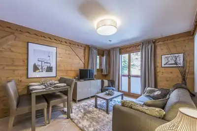 Image de Skis Au Pieds Avec Piscine - Charmant Appartement - 4 personnes