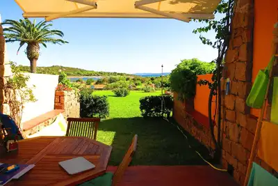 Image de Appartement de trois pièces, jardin avec vue mer, à 200m de Salina Bamba et 800m de Cala Brandinchi
