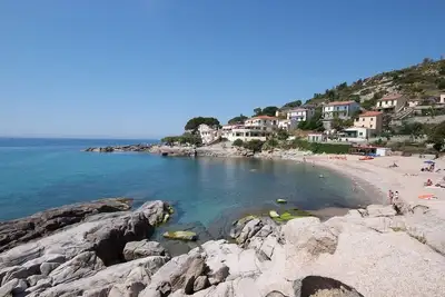 Image de Appartement avec grande terrasse panoramique à deux pas de la plage
