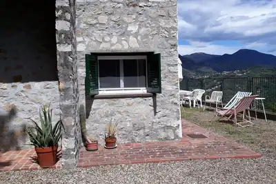 Une ancienne maison paysanne, hébergement paisible, retour à la nature