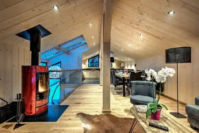Image de Chalet au centre de Chamonix, (6 personnes), 3 chambres en suite, vue Mont Blanc