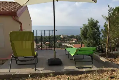 Image de Appartement dans un environnement tranquille. Une vue imprenable sur la mer
