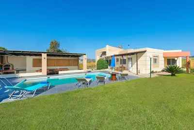 Image de Villa De Calme peut accueillir jusqu'Ă 12