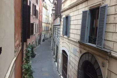 Image de Alley de Caves Terrain Flowers dans le centre de Rome, Campo dei Fiori