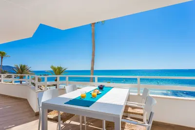 Image de Appartement en face de la plage de Cala Millor avec Wifi