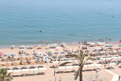 Fuengirola, Central, Quality Sea View Apartment, Beach Front Block, Free WiFi