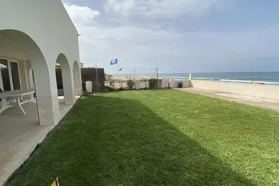 Image de Maison de plage 30 mètres de la mer, première ligne
