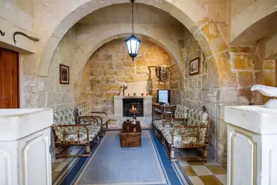 Image de Semi-Deteched Village House with garden