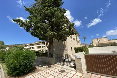 Image de Appartement duplex au rez-de-chaussée. Situé à 50 mètres de la plage dans un quartier paisible