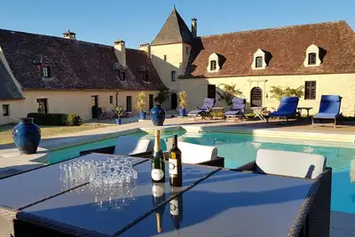 Image de Magnifique Manoir Avec Piscine chauffée juste à la périphérie de Sarlat