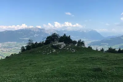 Image de Vue sur la montagne sur la vallée de Lichtenstein, appartement sur la colline