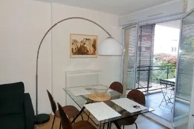 Image de Bel appartement T2 40m2 Loggia 10m2 sur jardin Antigone Rives Lez