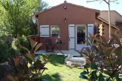 Image de Agréable maisonnette contemporaine au coeur de la Provence