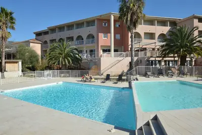 Image de Studio dans la résidence La Citadelle à Saint-Florent avec piscine