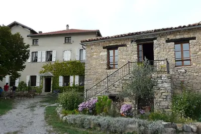 Image de Gîte pour grands groupes (18-20 personnes) Alpes Provençales (Montjay)