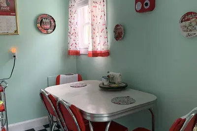 Image de Enthousiaste Cottage proche du centre ville de Camden, océan, magasins