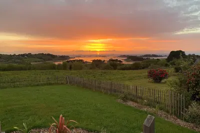 Image de Maison avec vue mer d'exception, jardin et terrasse avec jacuzzi