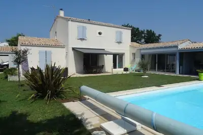 Image de La Rochelle - Lagord. Agreable Maison, avec piscine