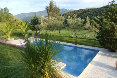 Image de Studio, 2 pers, pleine nature avec jardin, terrasse et accès direct à la piscine.