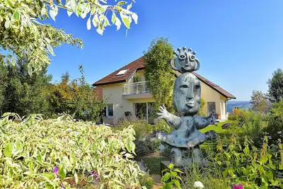 Image de Villa de standing entre Annecy et Genève avec magnifique vue sur montagnes