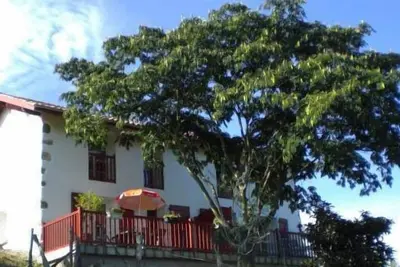 Image de Maison mitoyenne entre mer et montagne
