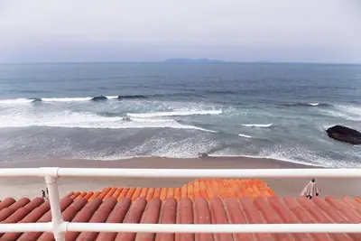 Image de Beachfront Studio Wonderful Ocean Views, accès privé à la plage