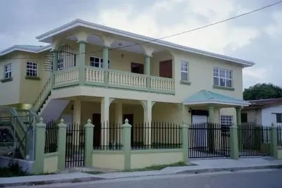 Image de Lewis Family Vacation Home par la mer des CaraĂŻbes