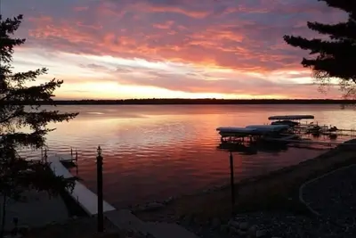 Image de Sur Crosslake, 120 'Sand Beach, Ascenseur solaire, Kayaks, pédalo